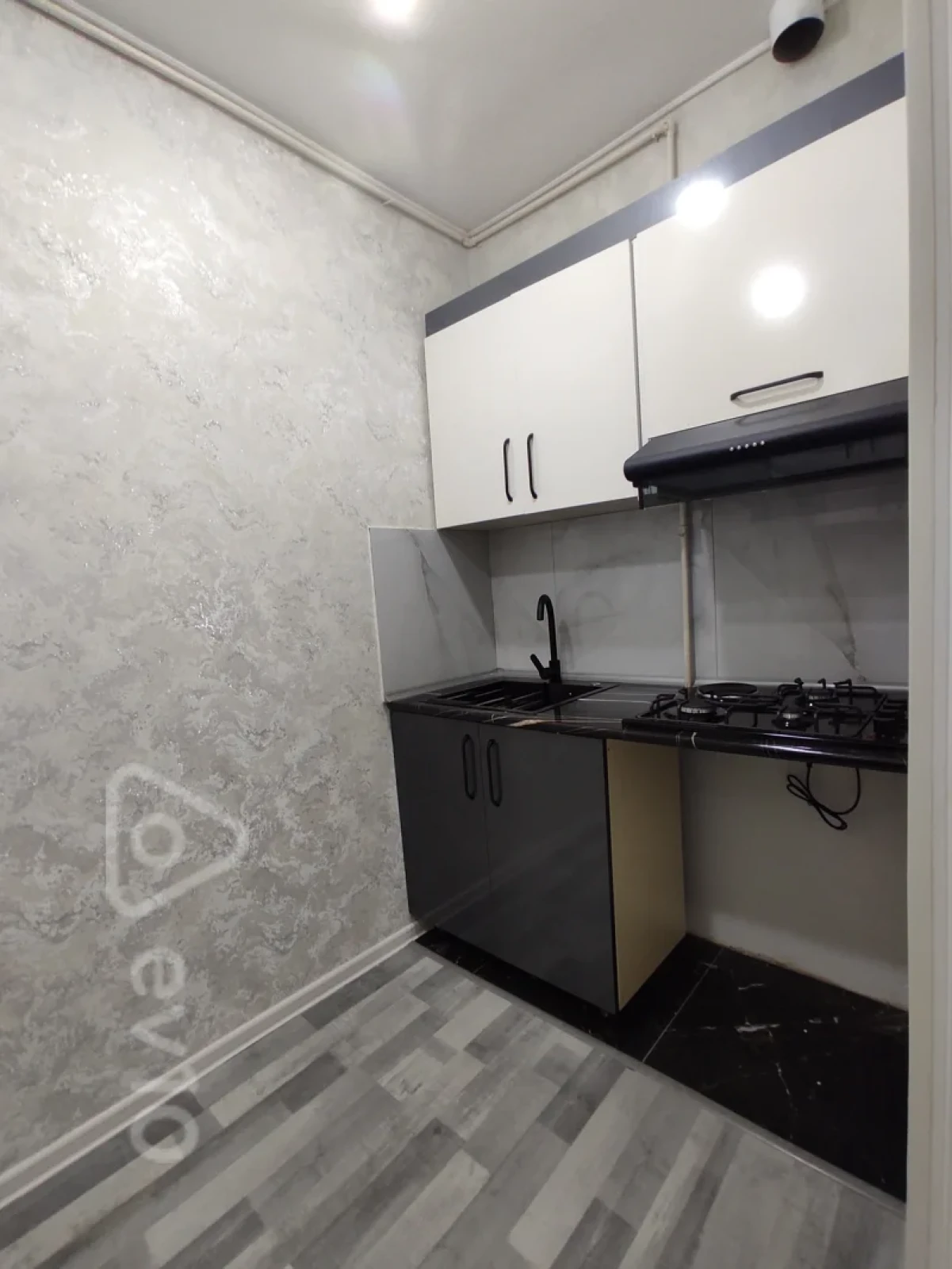 Satılır 2 otaqlı yeni tikili 65 m²