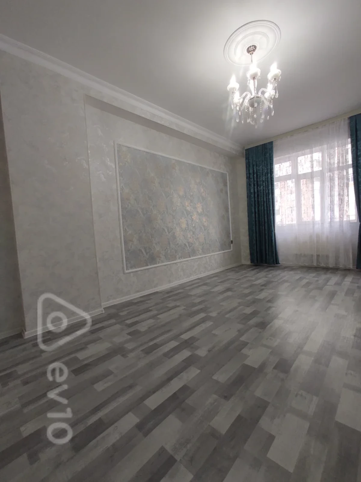Satılır 2 otaqlı yeni tikili 65 m²