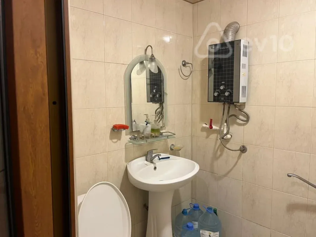 Kirayə verilir 1 otaqlı köhnə tikili 35 m²