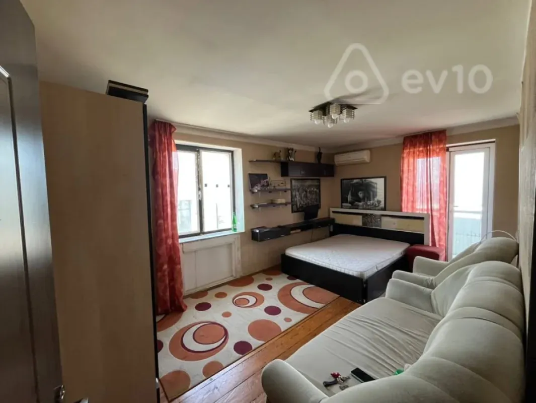 Kirayə verilir 1 otaqlı köhnə tikili 35 m²