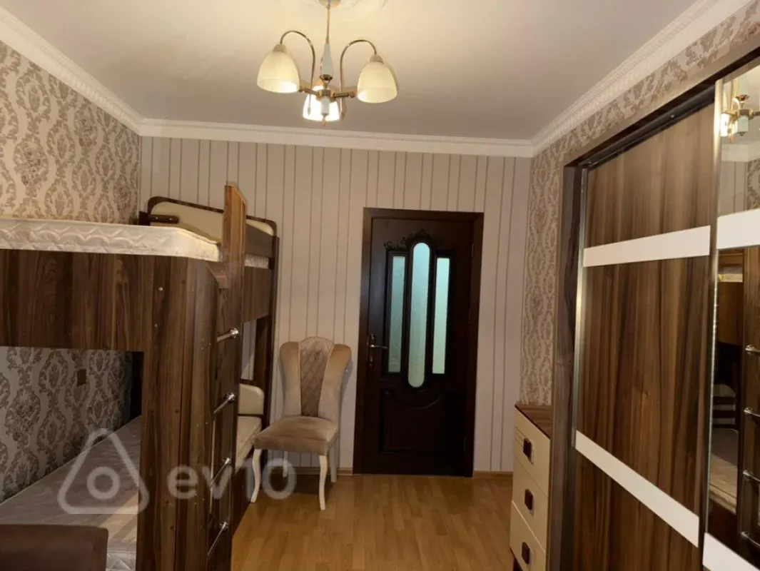 Kirayə verilir 3 otaqlı yeni tikili 75 m²