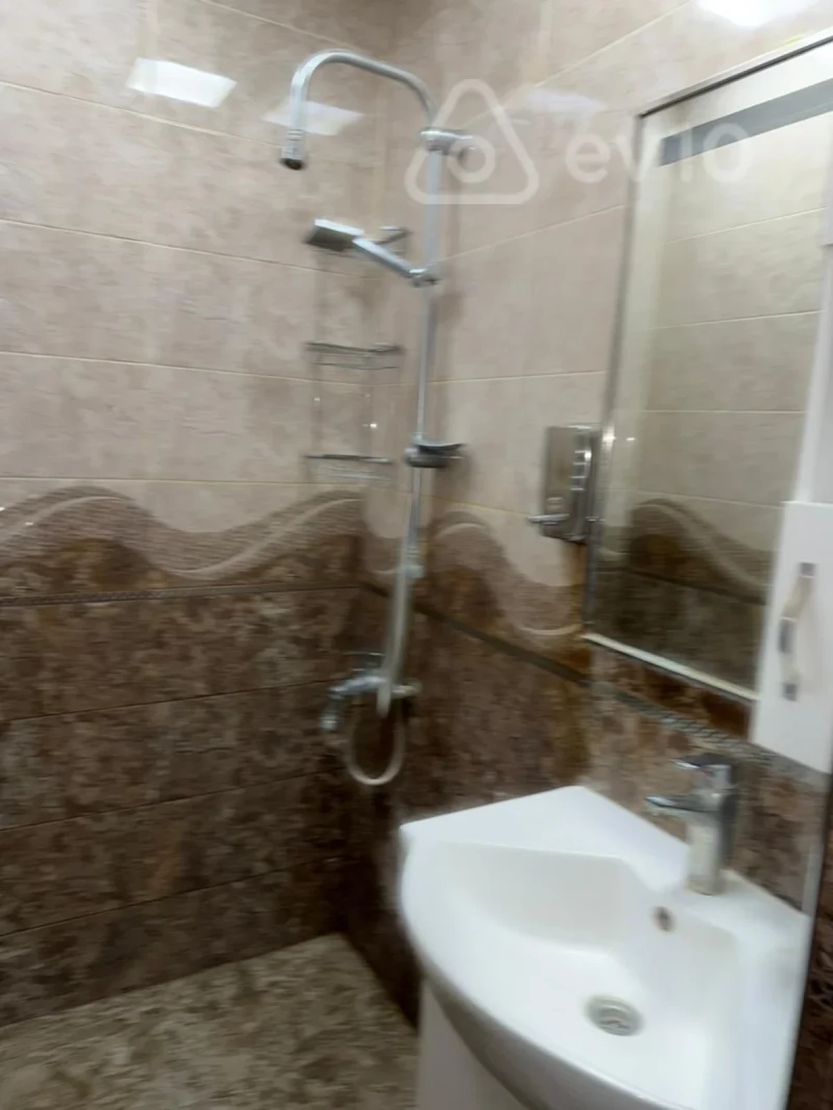 Kirayə verilir 3 otaqlı yeni tikili 75 m²