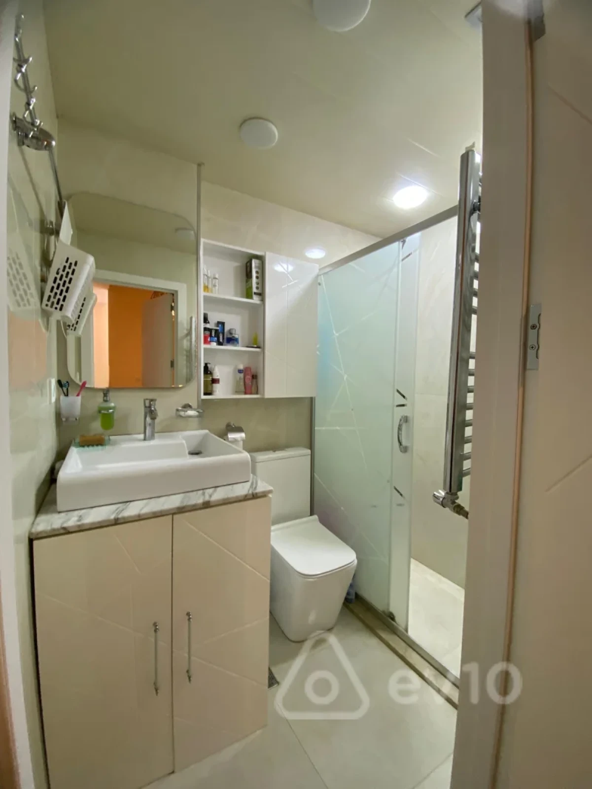 Satılır 2 otaqlı yeni tikili 57 m²