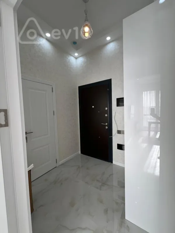 Kirayə verilir 2 otaqlı yeni tikili 52 m²