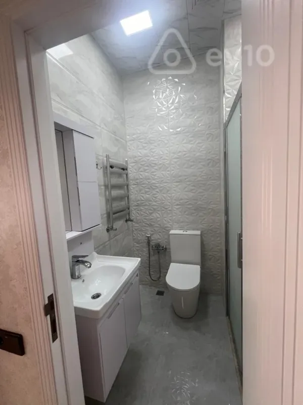 Kirayə verilir 2 otaqlı yeni tikili 52 m²