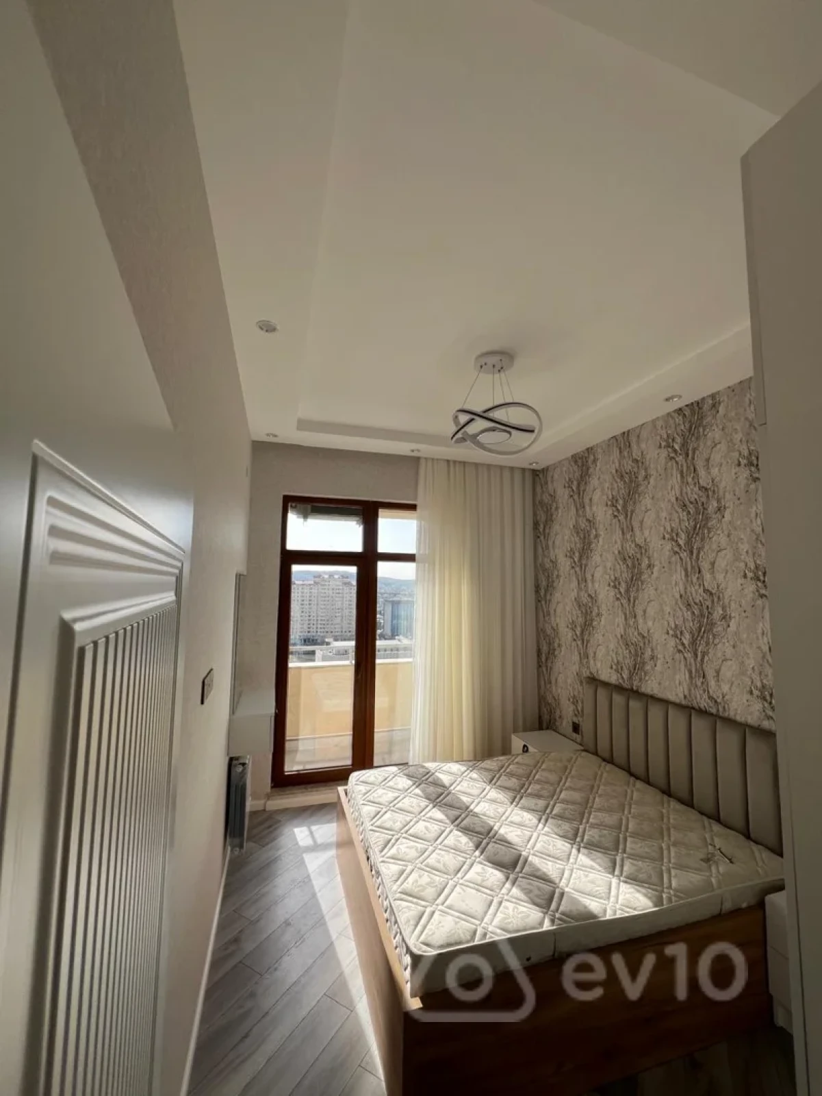 Kirayə verilir 2 otaqlı yeni tikili 52 m²