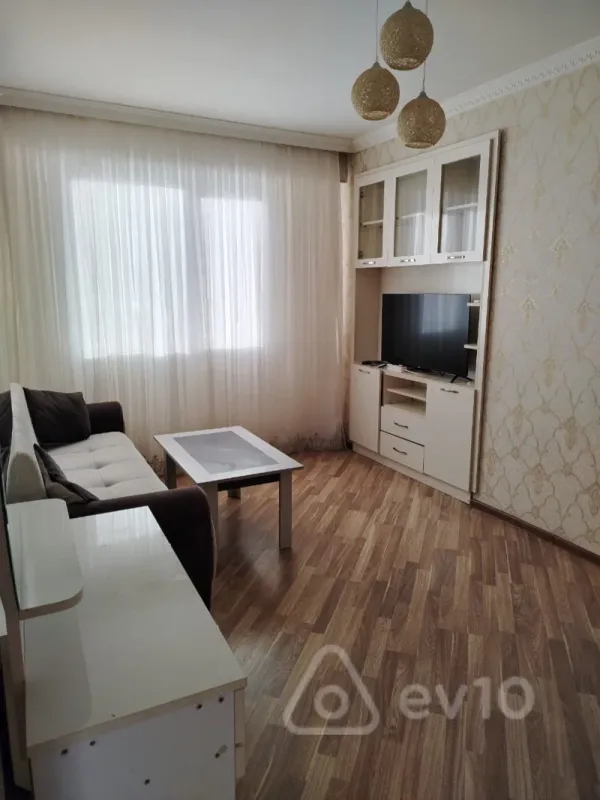 Kirayə verilir 2 otaqlı yeni tikili 57 m²