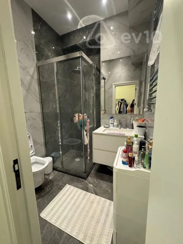 Kirayə verilir 2 otaqlı yeni tikili 65 m²