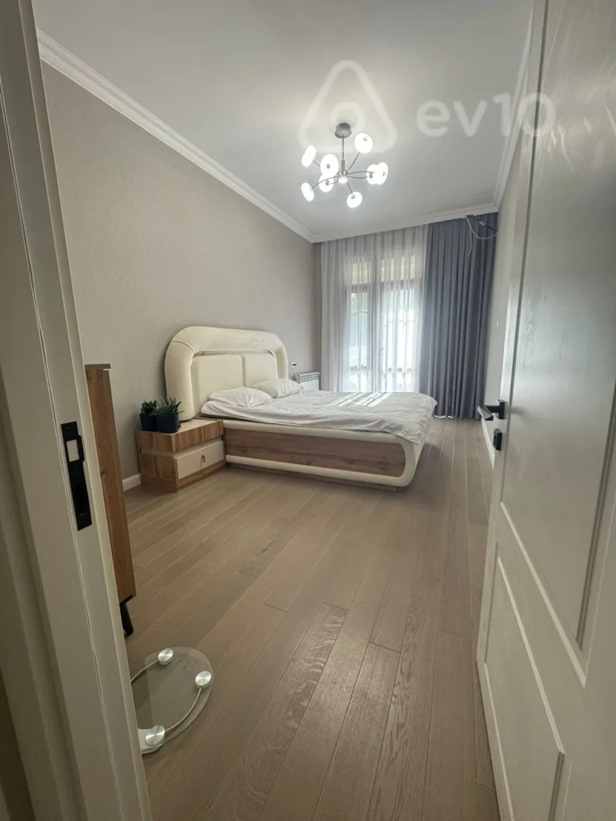 Kirayə verilir 2 otaqlı yeni tikili 65 m²