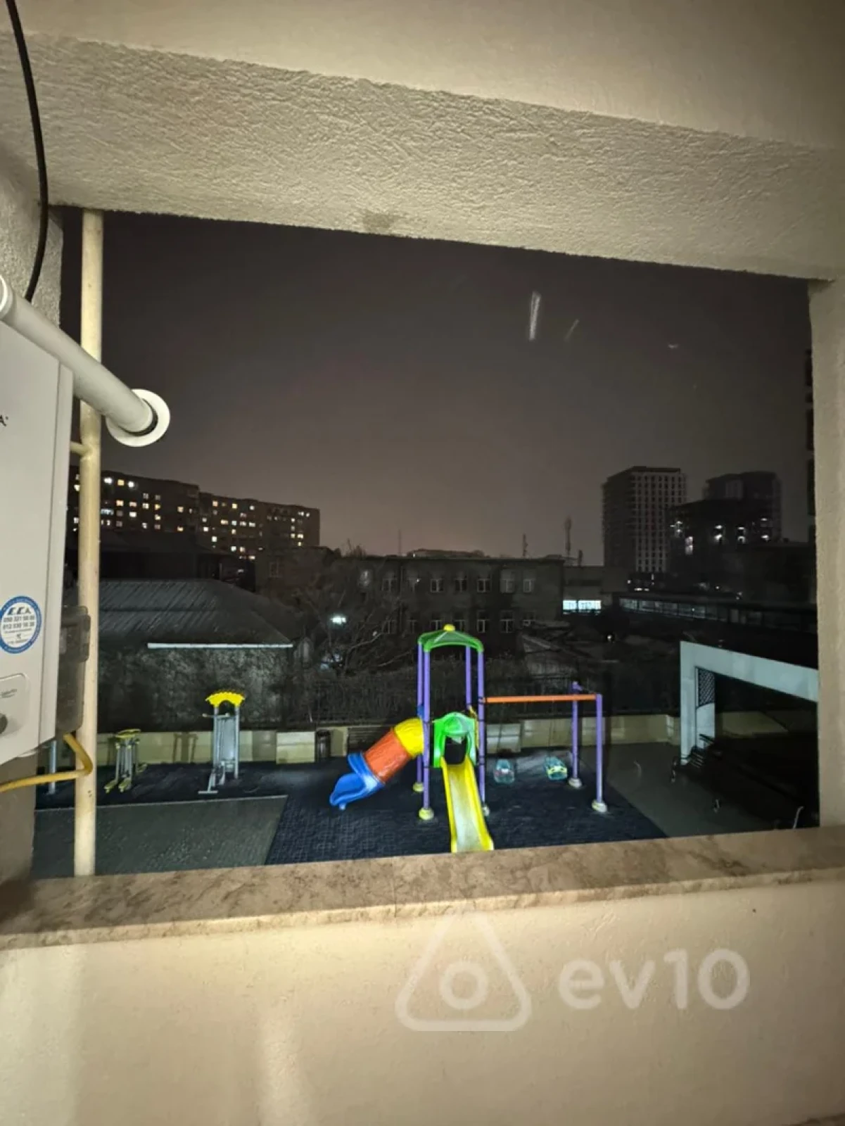 Kirayə verilir 2 otaqlı yeni tikili 65 m²