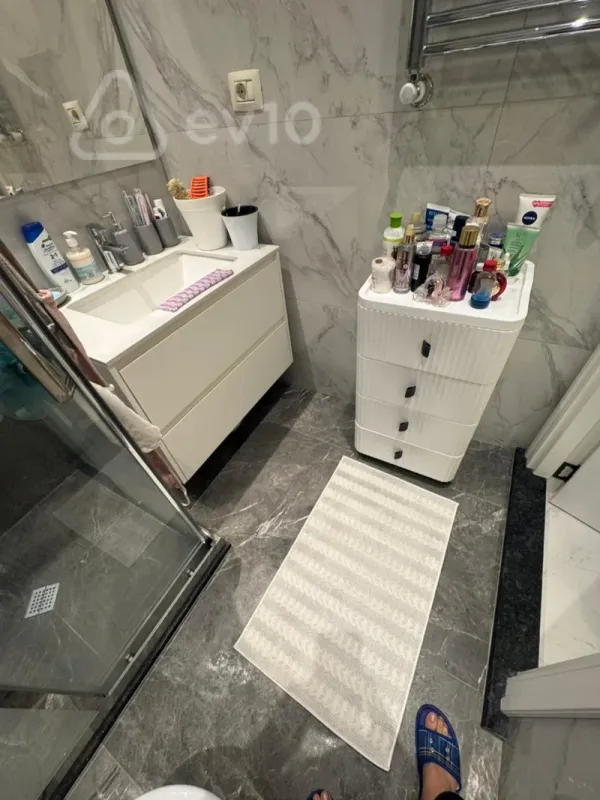 Kirayə verilir 2 otaqlı yeni tikili 65 m²