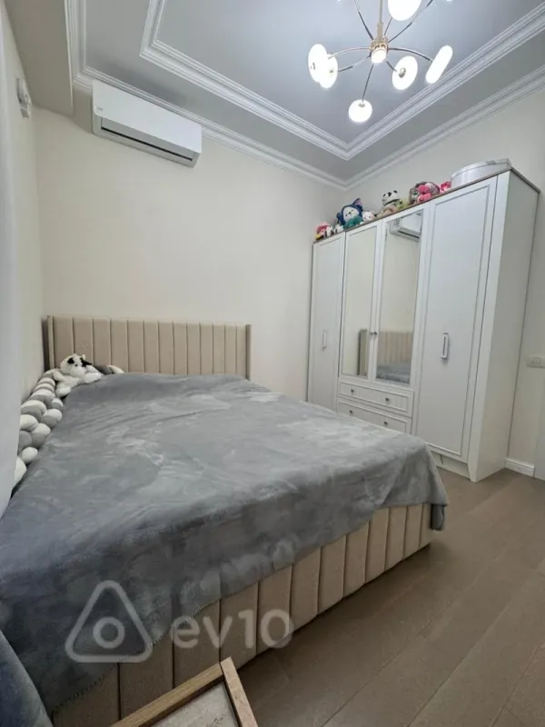 Kirayə verilir 2 otaqlı yeni tikili 65 m²