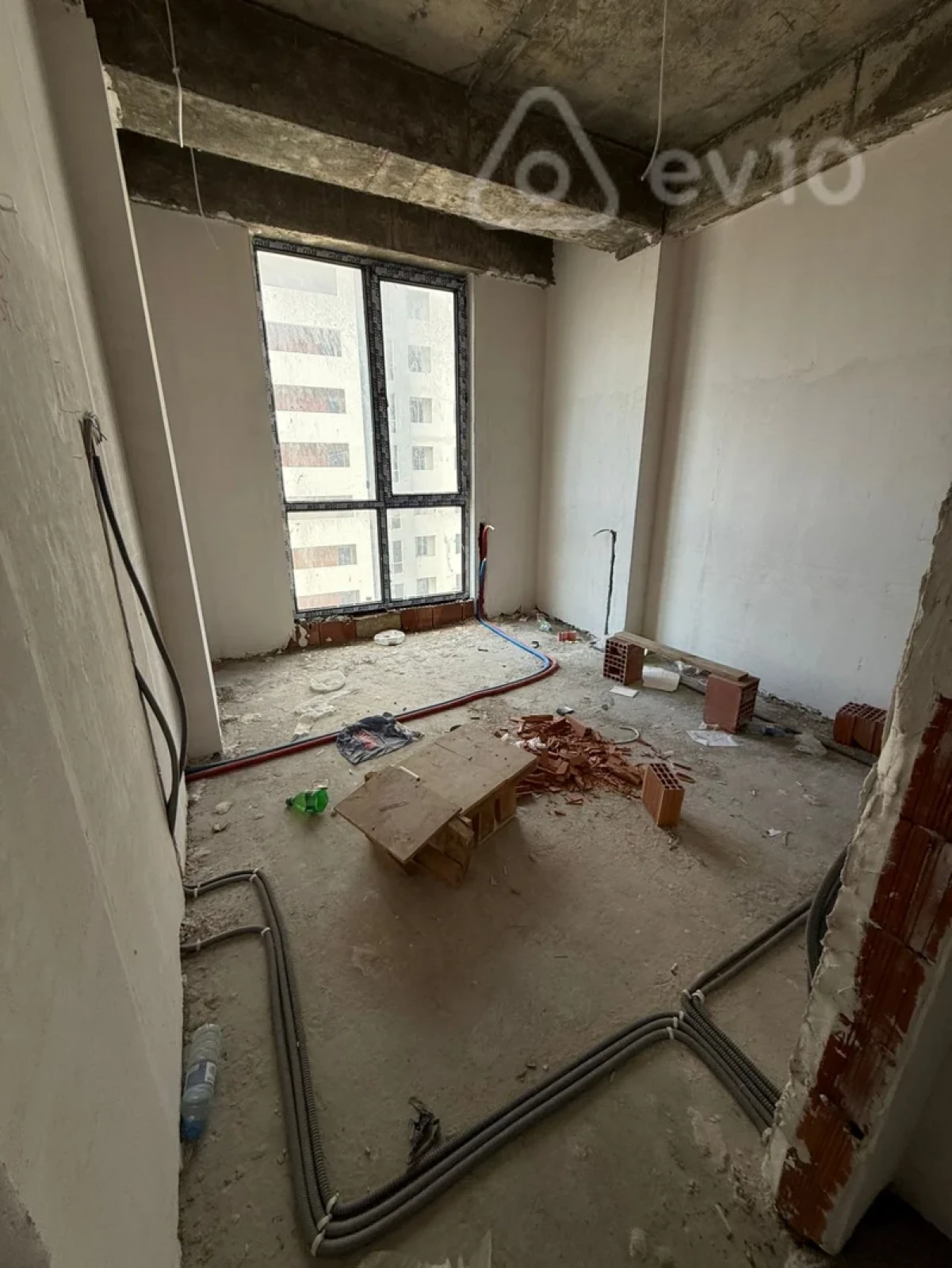Satılır 3 otaqlı yeni tikili 87 m²