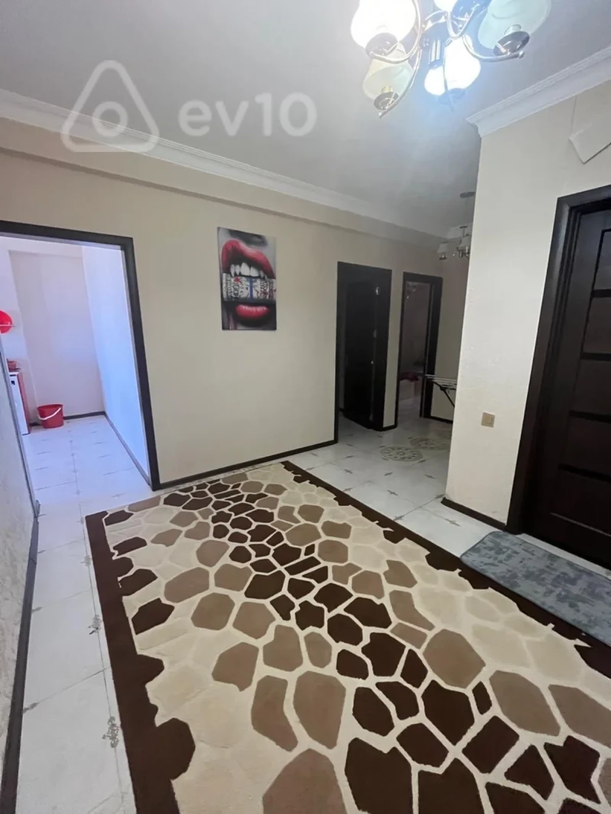 Kirayə verilir 3 otaqlı yeni tikili 150 m²