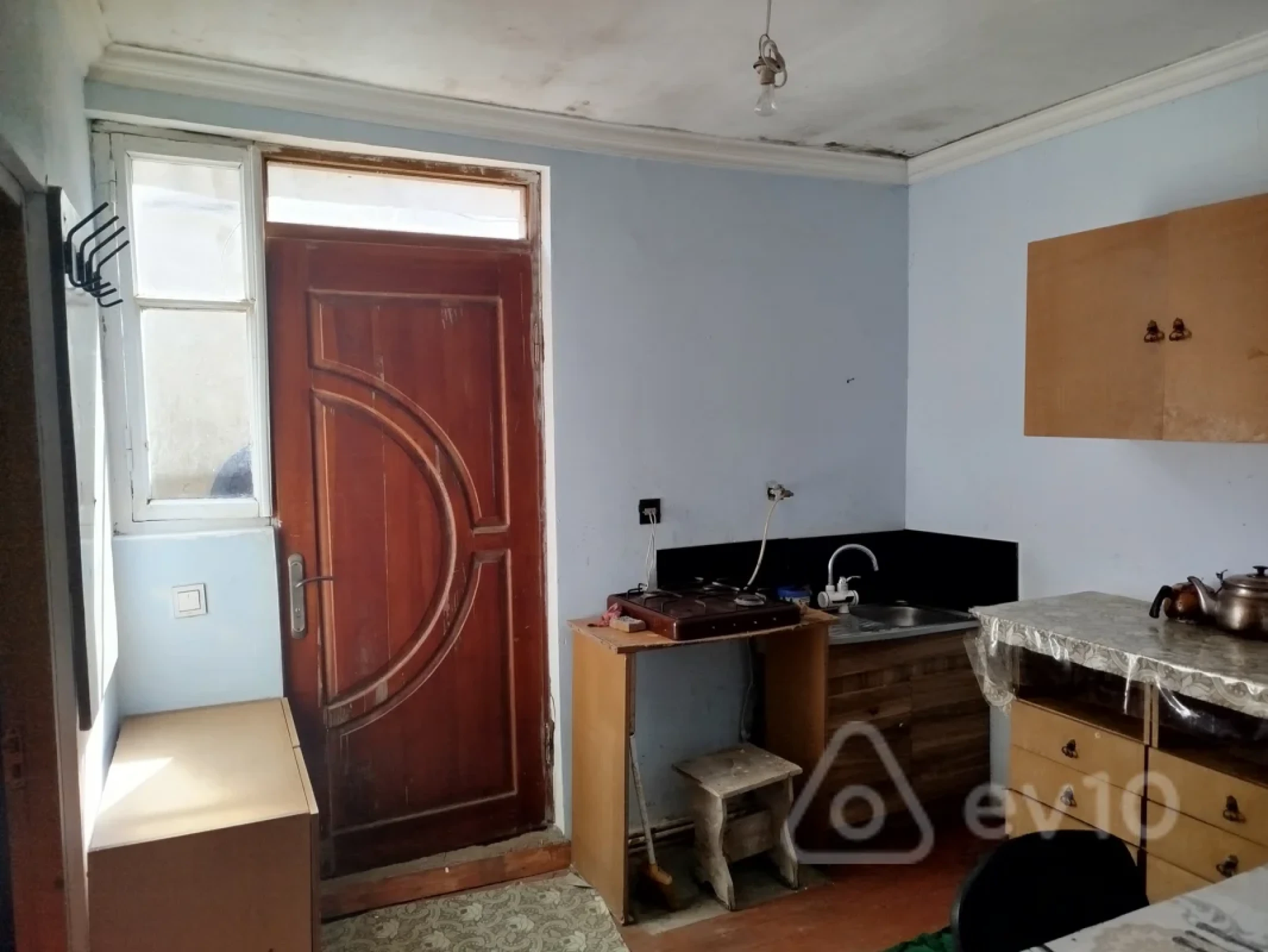 Kirayə verilir 2 otaqlı köhnə tikili 40 m²