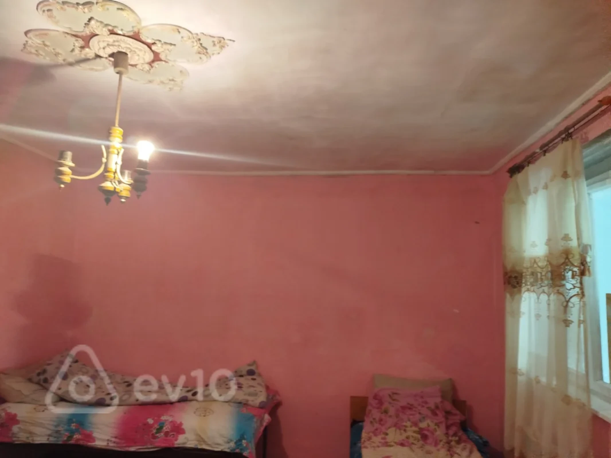 Kirayə verilir 2 otaqlı köhnə tikili 40 m²