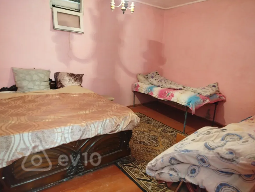 Kirayə verilir 2 otaqlı köhnə tikili 40 m²