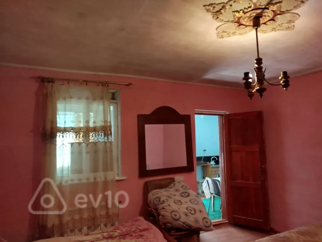 Kirayə verilir 2 otaqlı köhnə tikili 40 m²