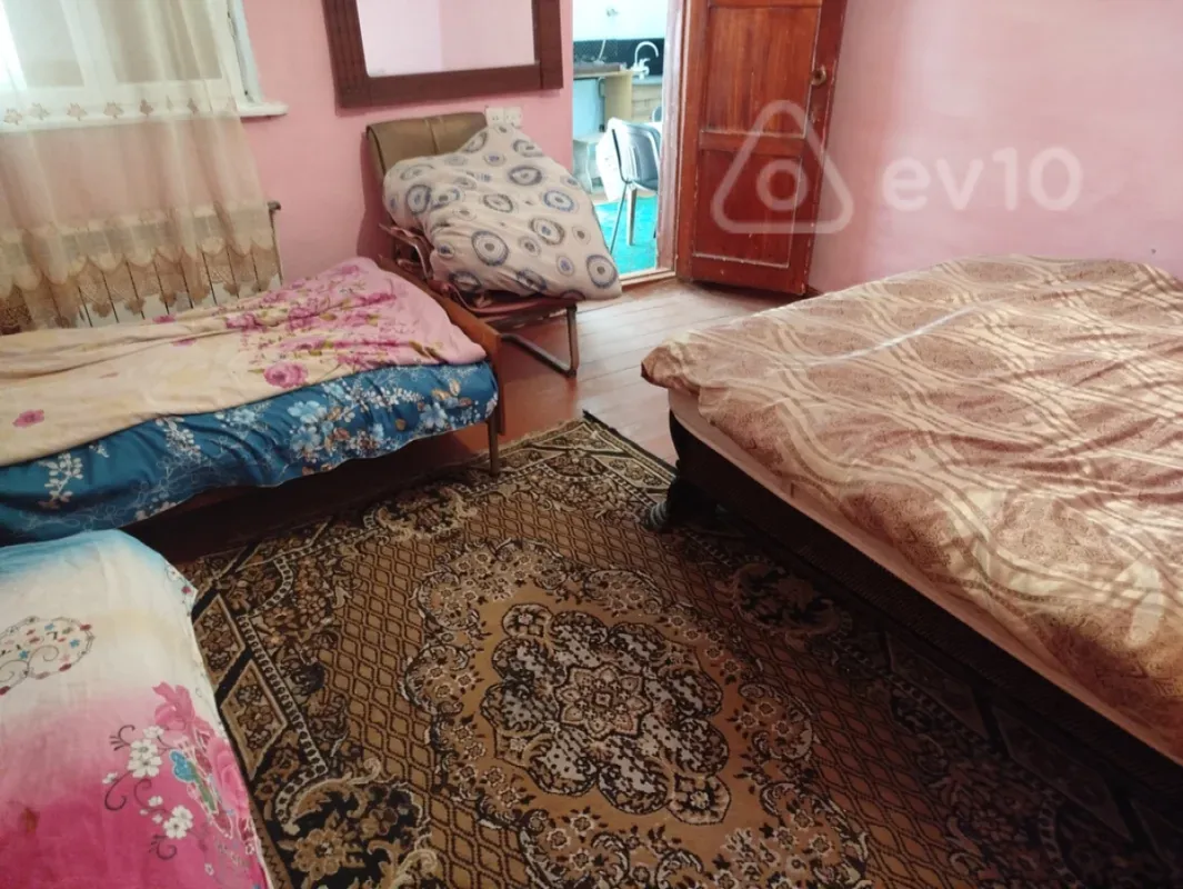 Kirayə verilir 2 otaqlı köhnə tikili 40 m²