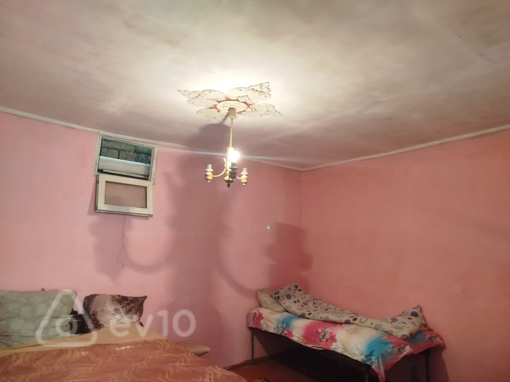 Kirayə verilir 2 otaqlı köhnə tikili 40 m²