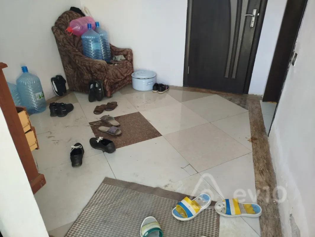 Kirayə verilir 2 otaqlı köhnə tikili 50 m²