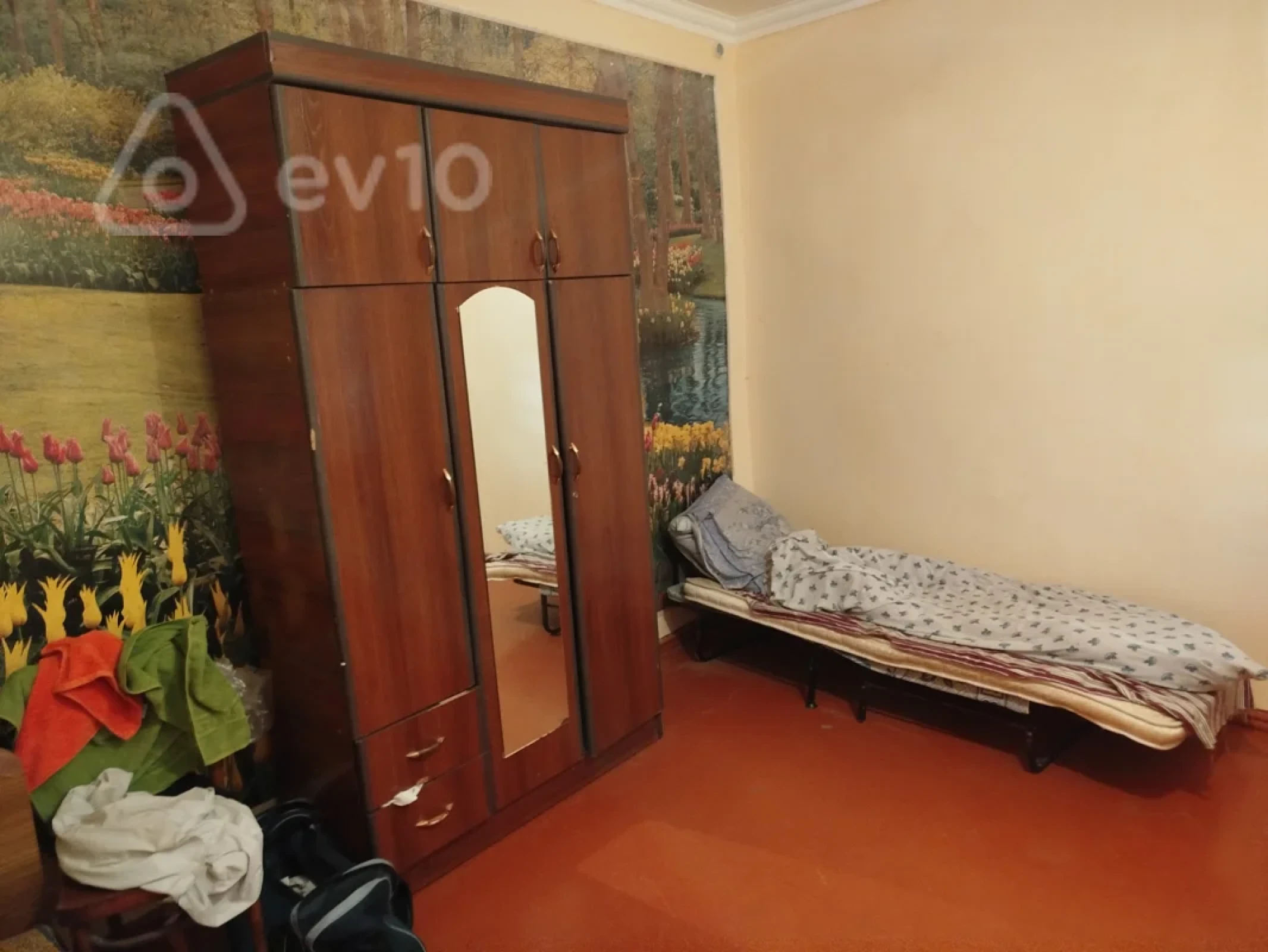 Kirayə verilir 2 otaqlı köhnə tikili 50 m²