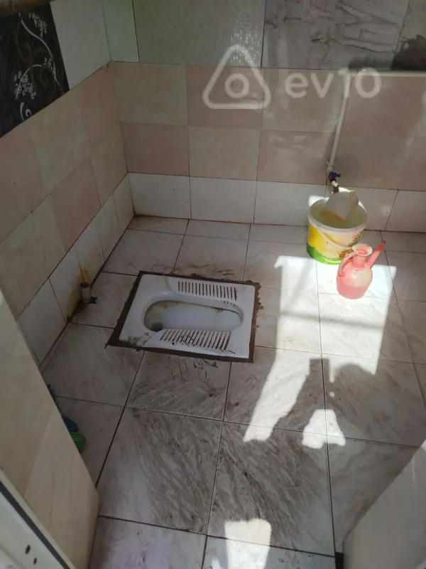 Kirayə verilir 2 otaqlı köhnə tikili 50 m²