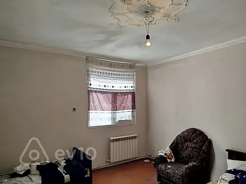 Kirayə verilir 2 otaqlı köhnə tikili 50 m²