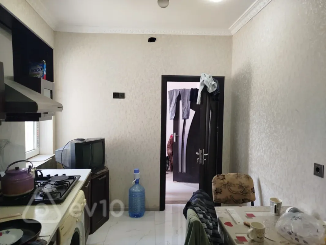 Kirayə verilir 2 otaqlı köhnə tikili 50 m²