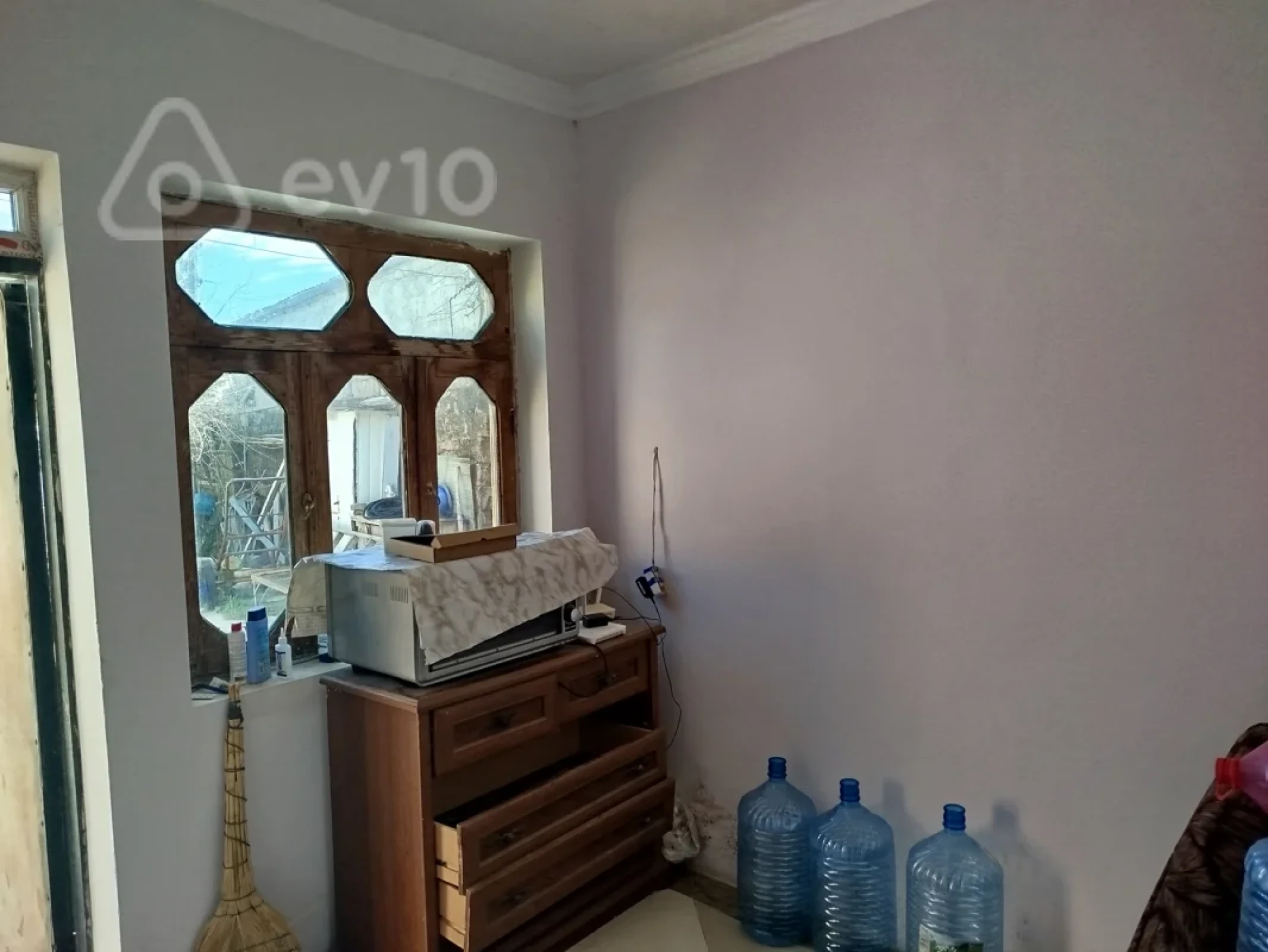 Kirayə verilir 2 otaqlı köhnə tikili 50 m²