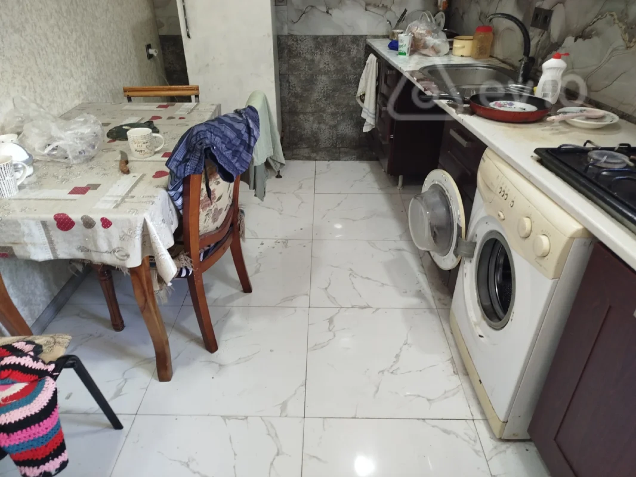 Kirayə verilir 2 otaqlı köhnə tikili 50 m²