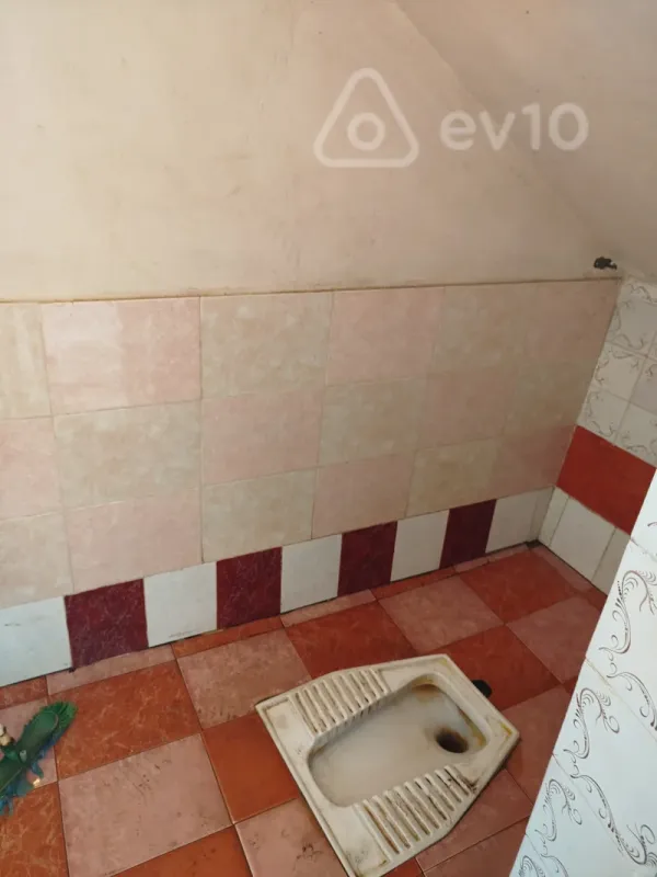 Kirayə verilir 2 otaqlı köhnə tikili 50 m²