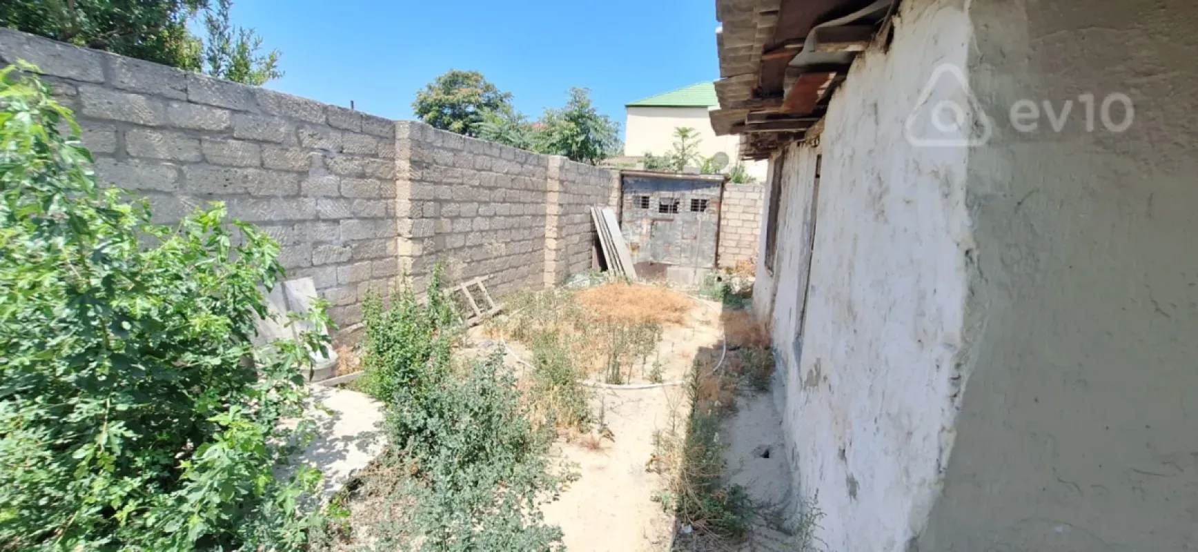 Kirayə verilir 3 otaqlı köhnə tikili 361 m²