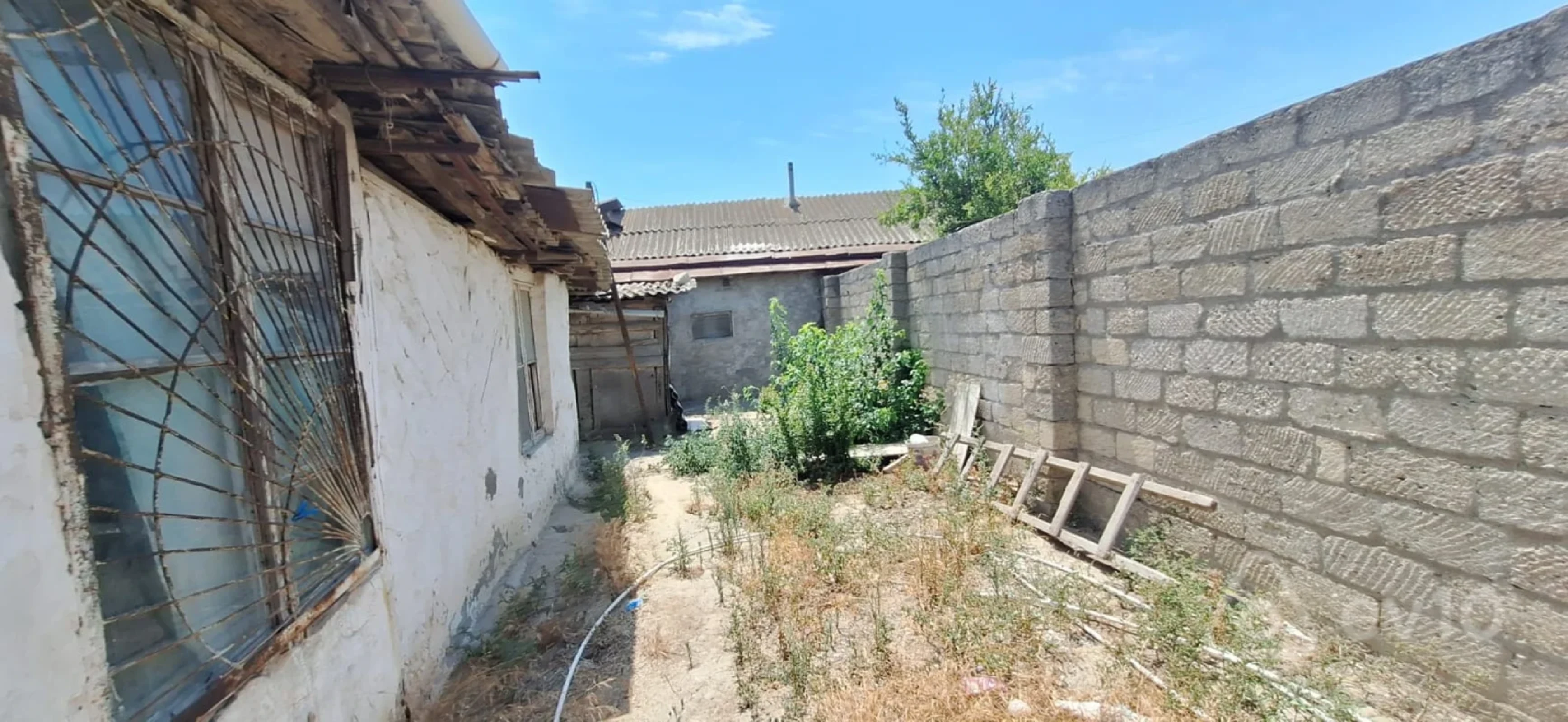 Kirayə verilir 3 otaqlı köhnə tikili 361 m²