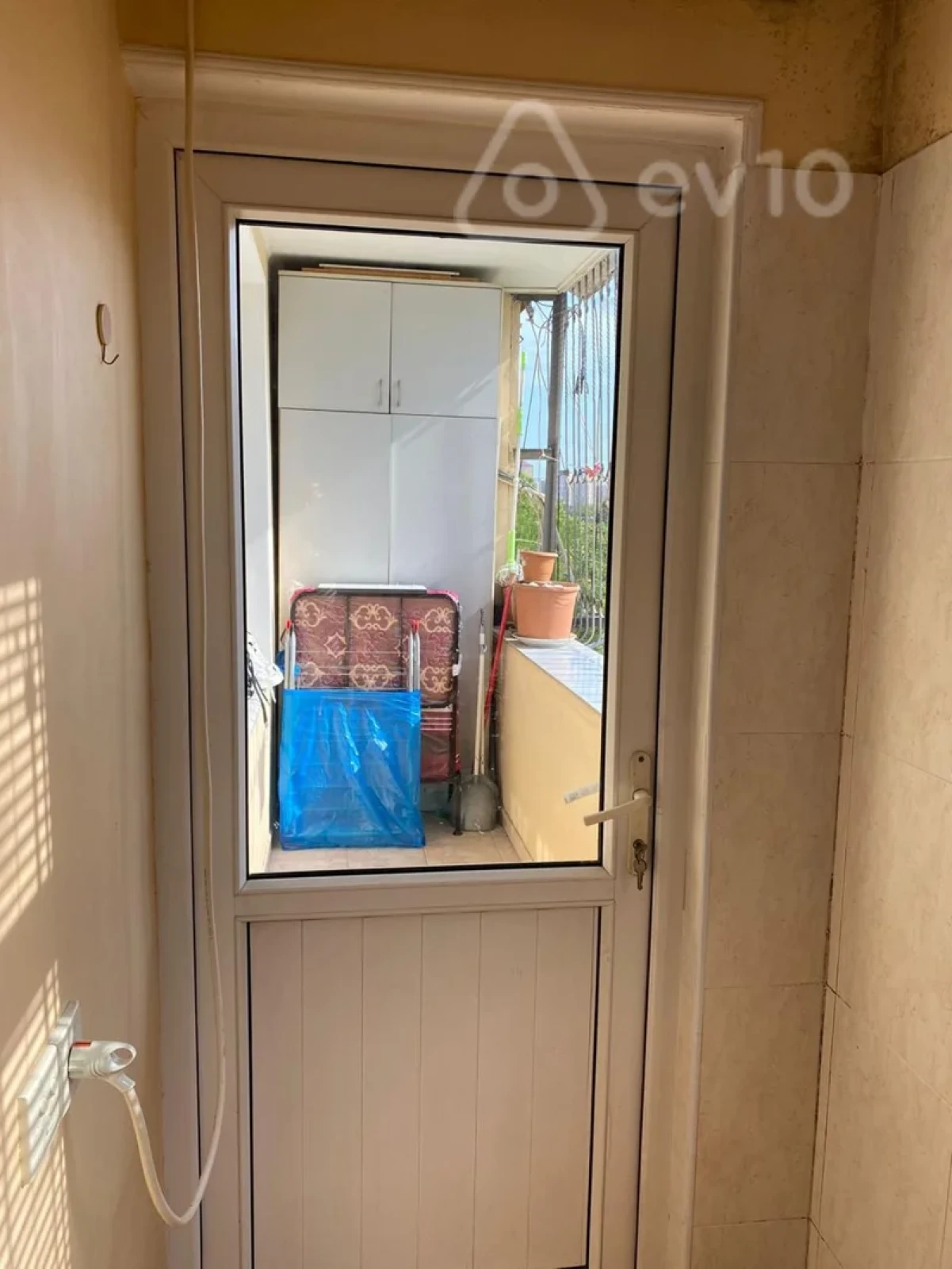 Kirayə verilir 3 otaqlı köhnə tikili 90 m²