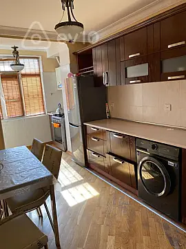 Kirayə verilir 3 otaqlı köhnə tikili 90 m² — Bakı, Yasamal 3 otaq 90.00 m²