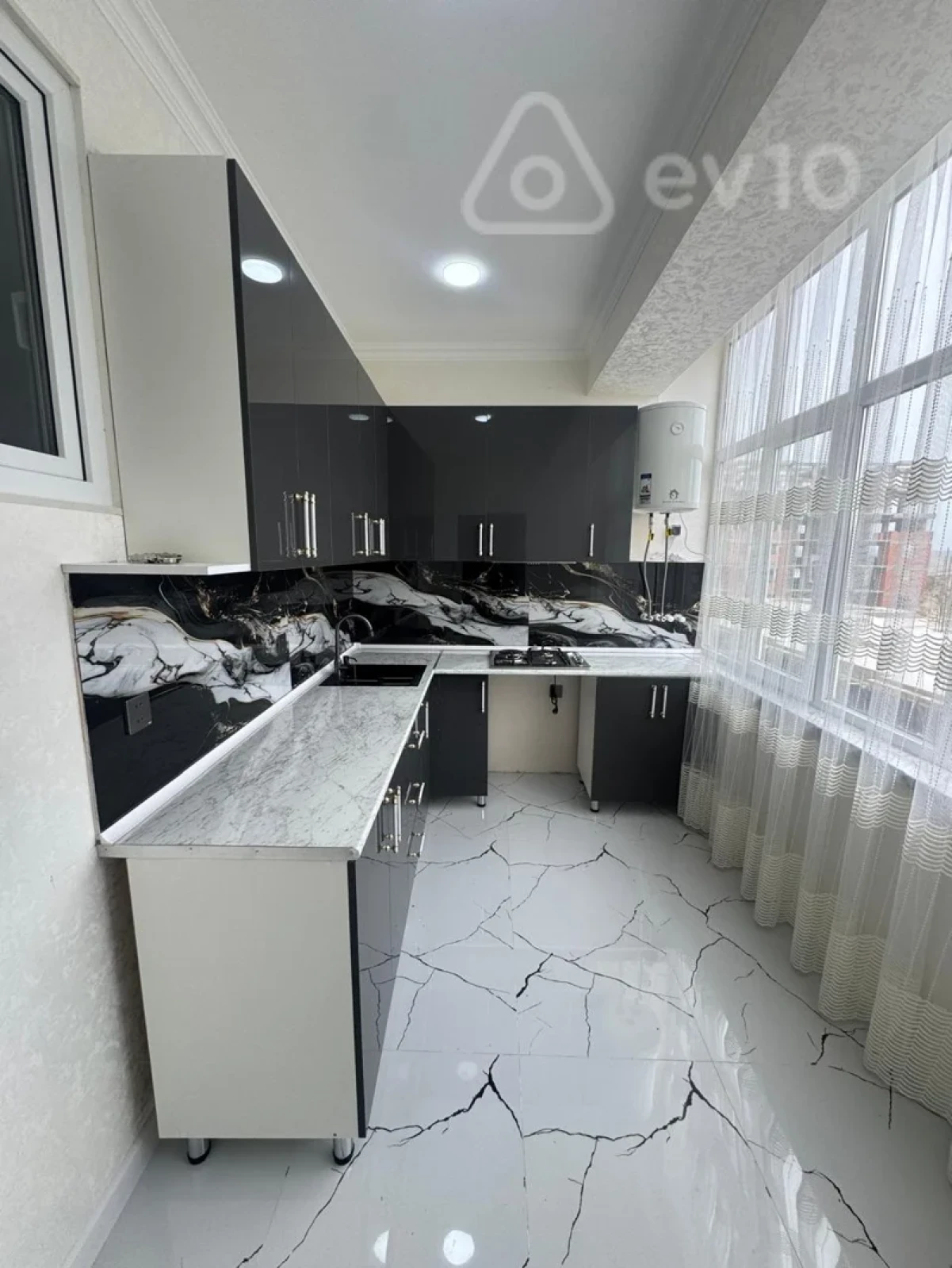 Satılır 2 otaqlı yeni tikili 44 m²