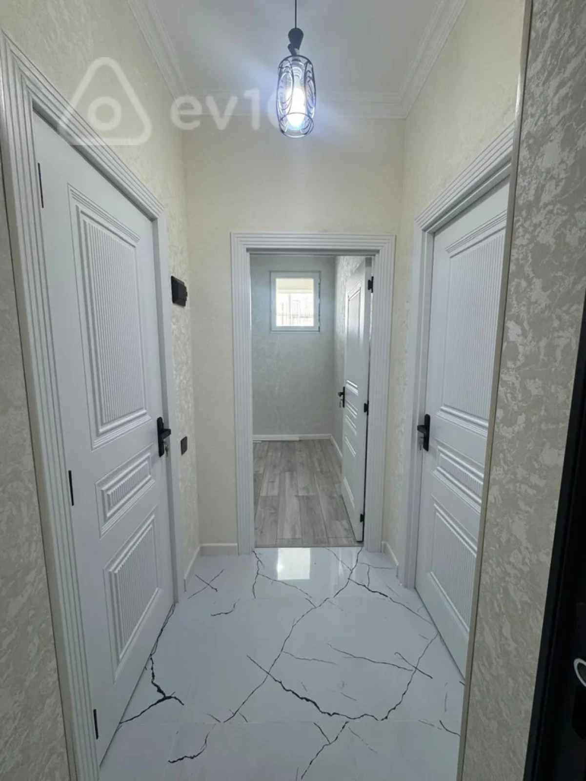 Satılır 2 otaqlı yeni tikili 44 m²