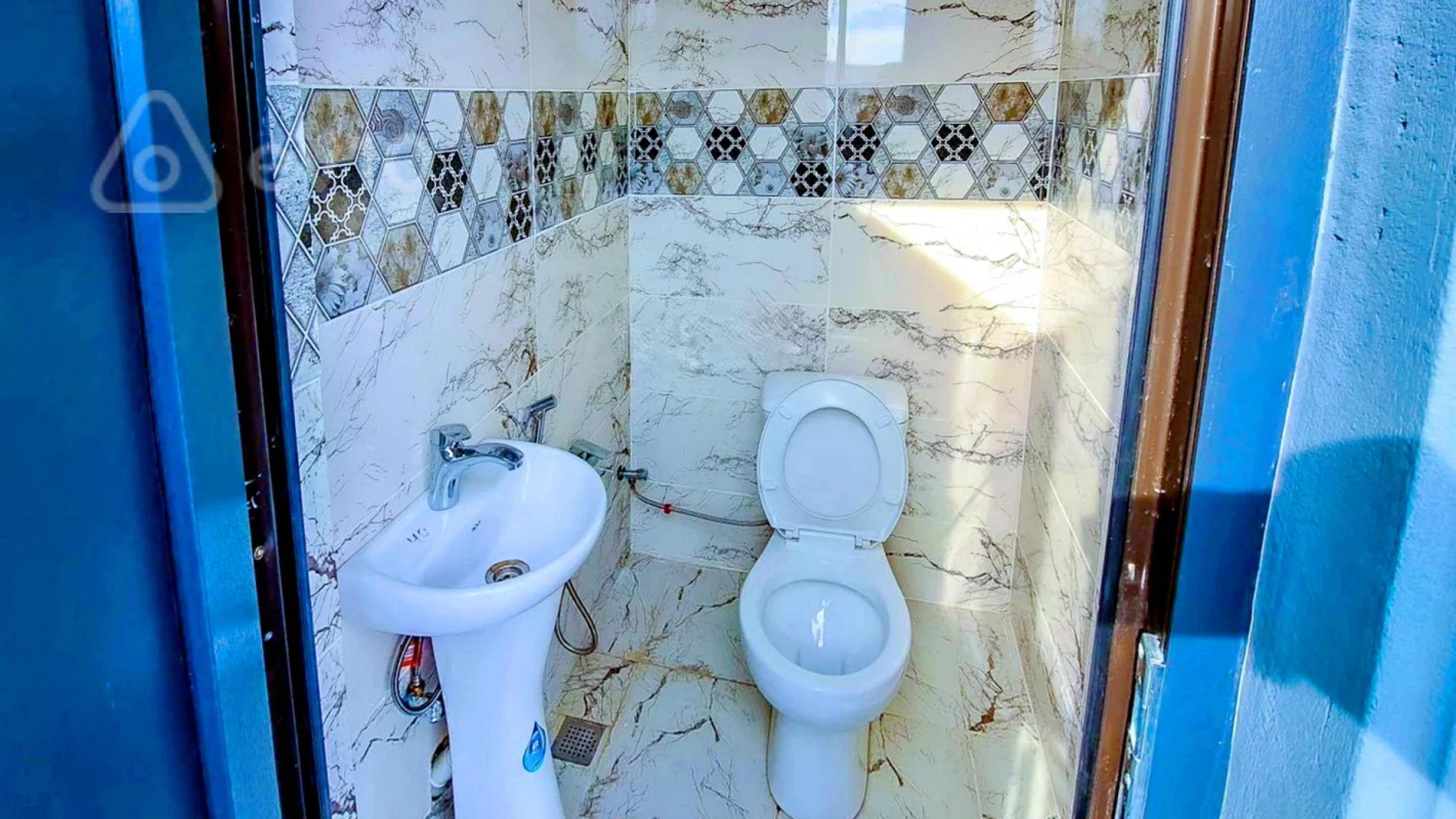 Satılır 5 otaqlı həyət evi 180 m²