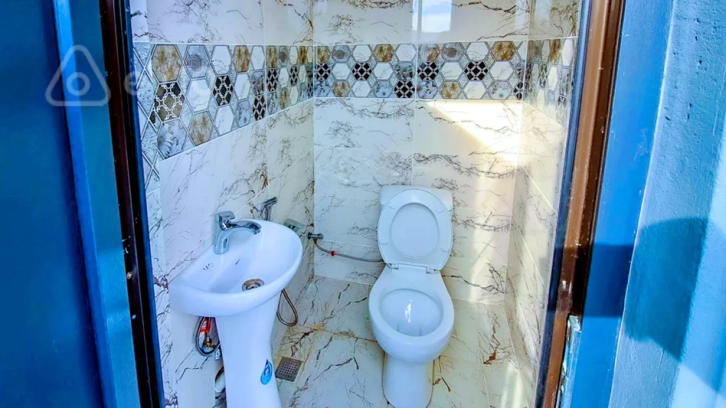 Satılır 5 otaqlı həyət evi 180 m²