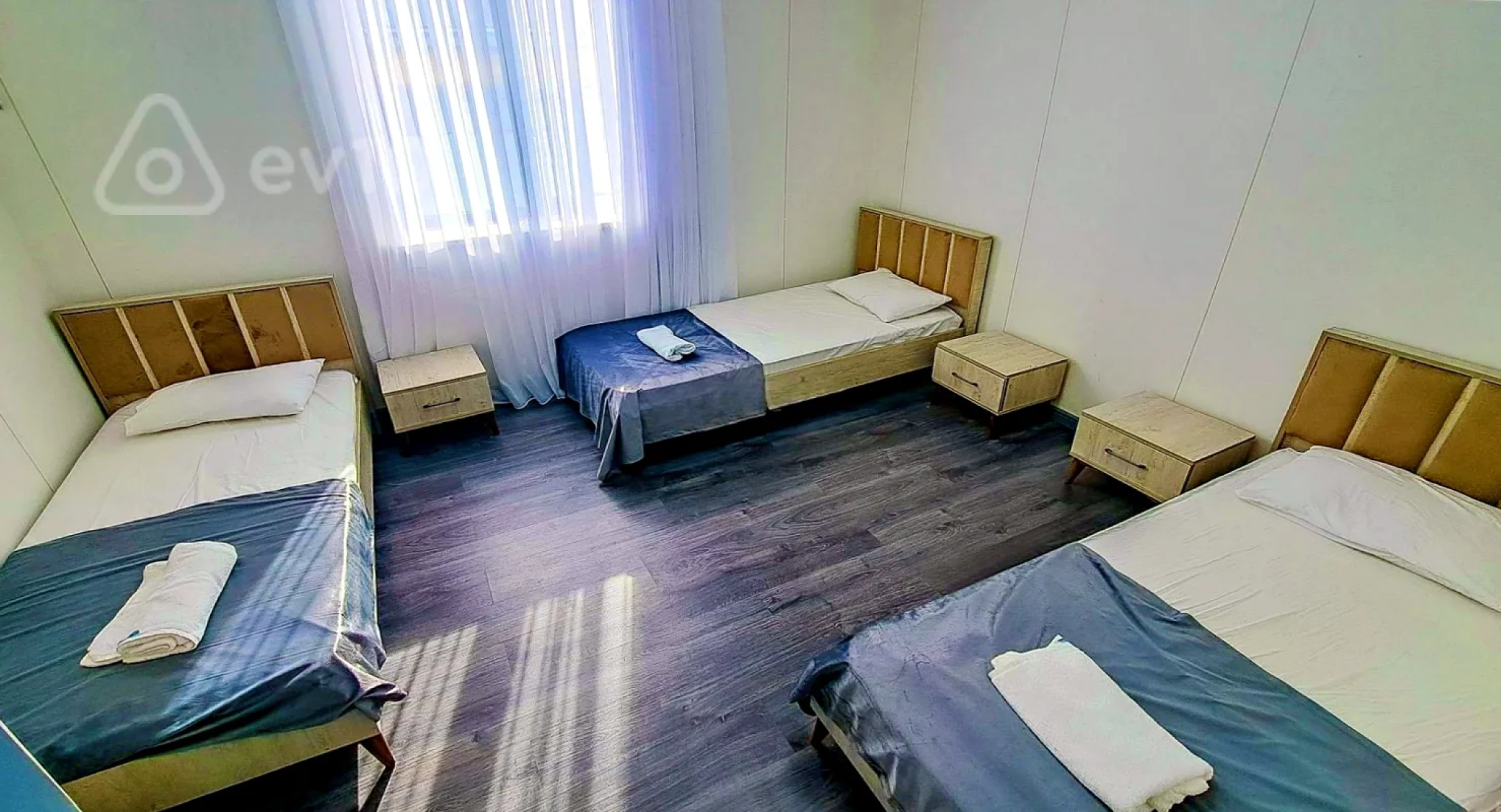 Satılır 5 otaqlı həyət evi 180 m²