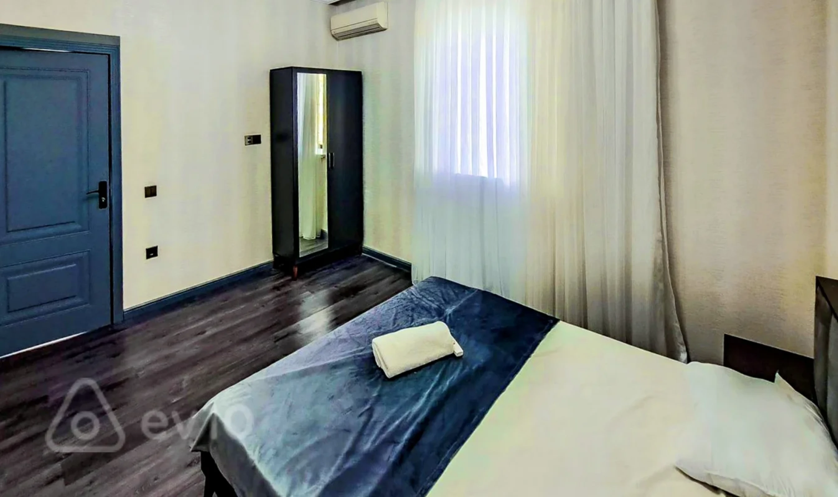 Satılır 5 otaqlı həyət evi 180 m²