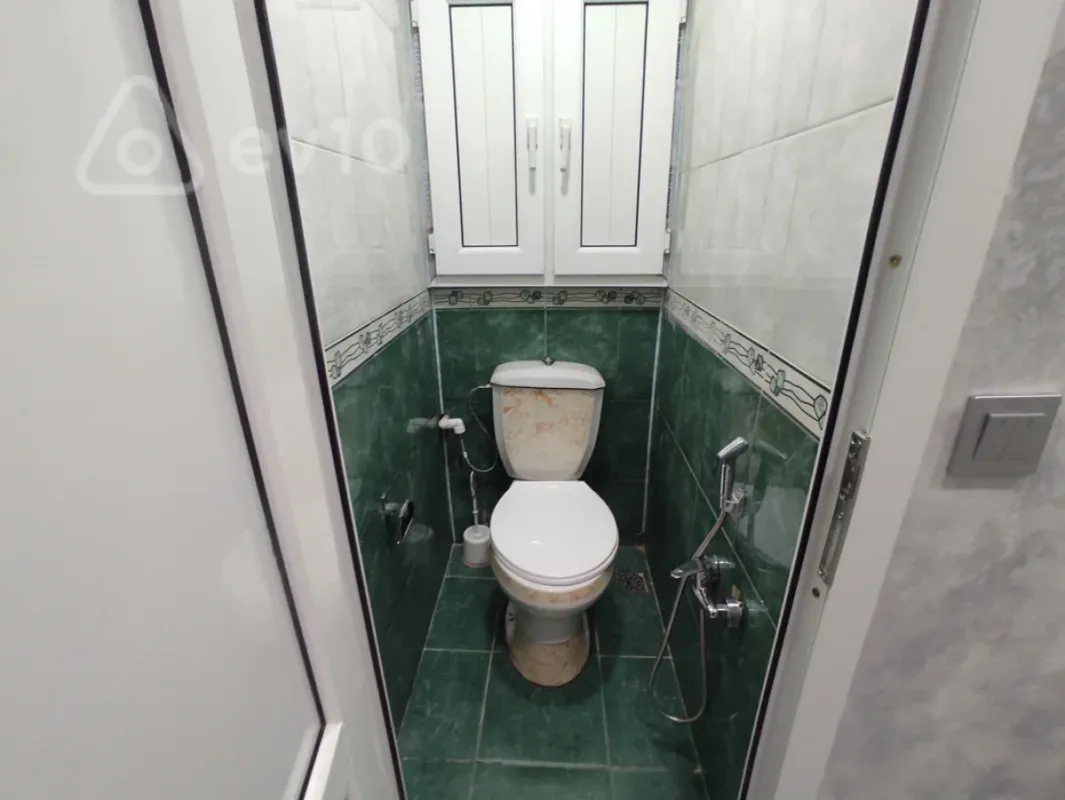 Satılır 3 otaqlı köhnə tikili 75 m²