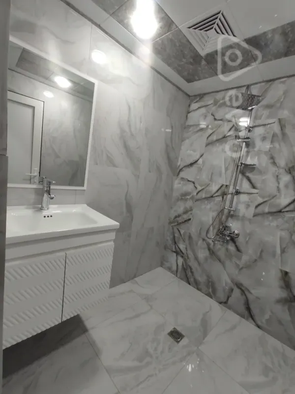 Satılır 3 otaqlı köhnə tikili 75 m²