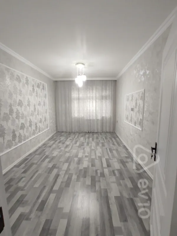 Satılır 3 otaqlı köhnə tikili 75 m²
