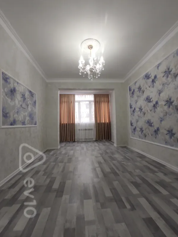 Satılır 3 otaqlı köhnə tikili 75 m²