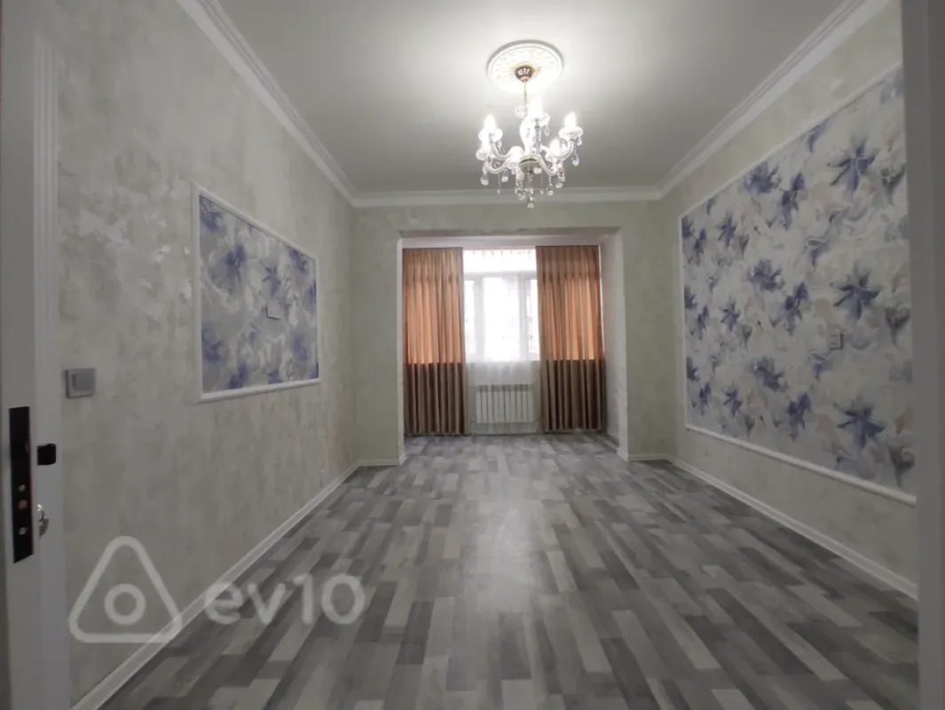 Satılır 3 otaqlı köhnə tikili 75 m²