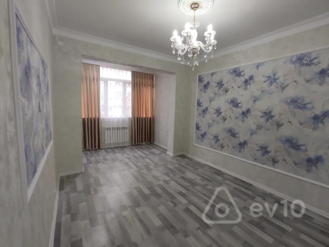 Satılır 3 otaqlı köhnə tikili 75 m²