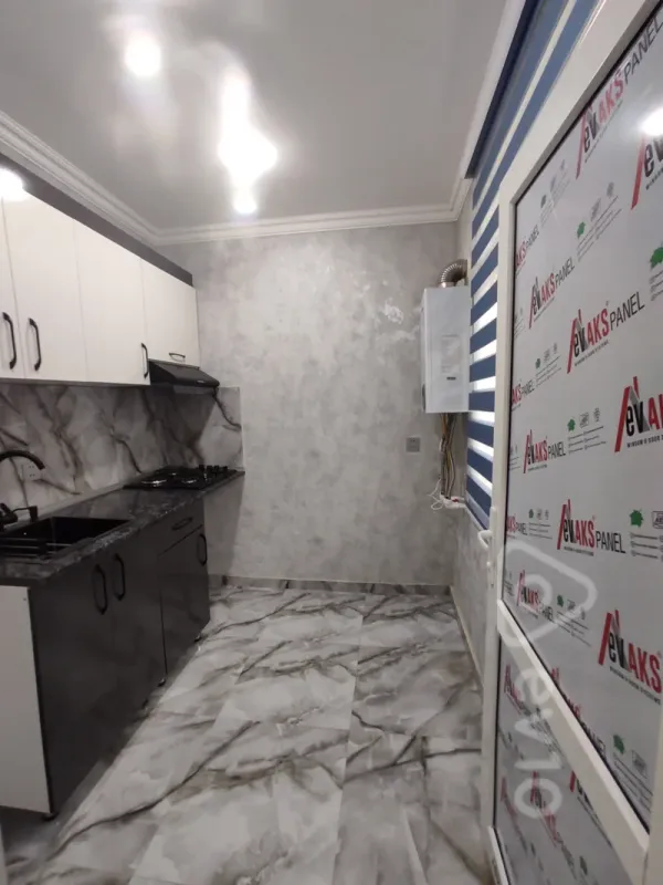 Satılır 3 otaqlı köhnə tikili 75 m²