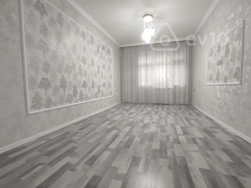 Satılır 3 otaqlı köhnə tikili 75 m²